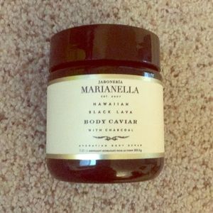 Marianella Hawaiian black lava body caviar
